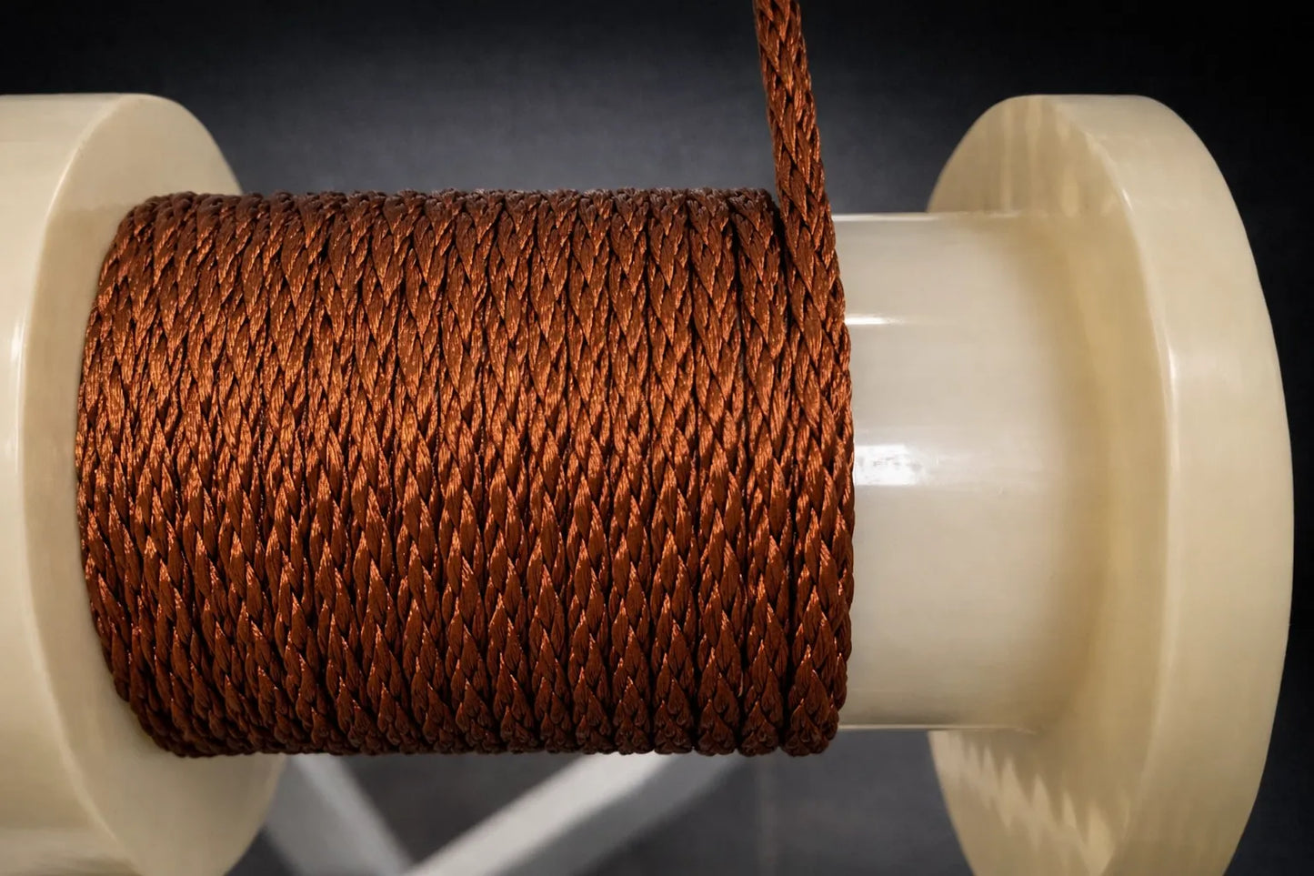 Detalhe construtivo do cabo Litz de potência Miglia com isolamento técnico