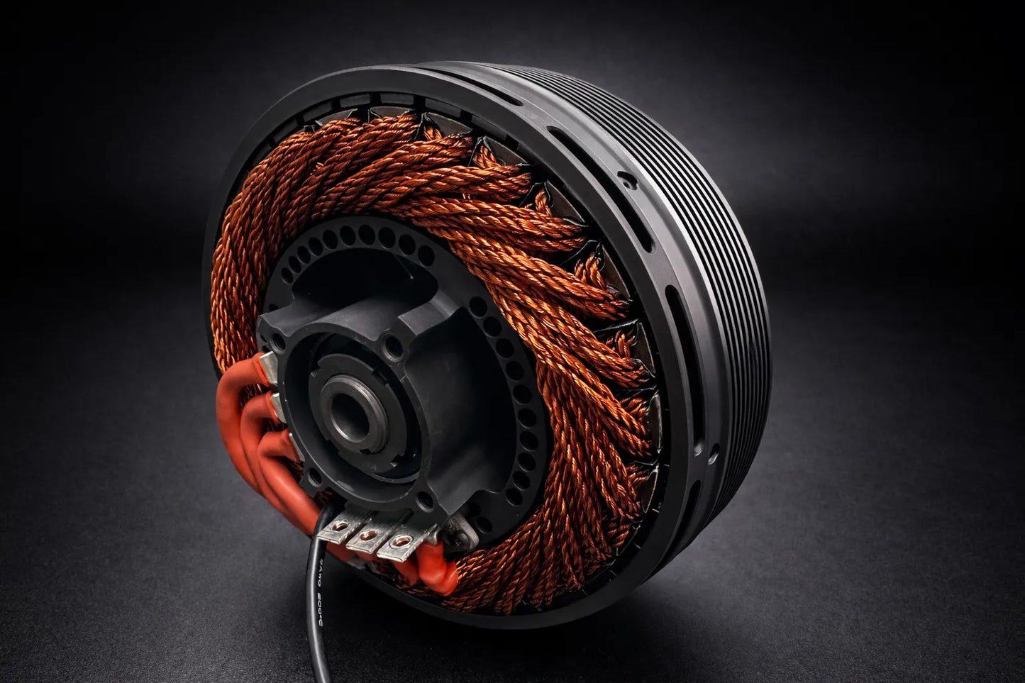 Vista frontal do motor elétrico brushless Miglia modelo MIG 35